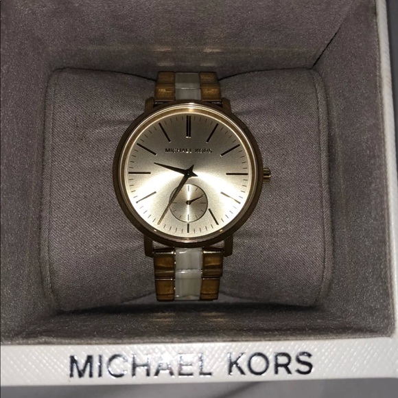 Michael Kors Accessories - MK WATCH